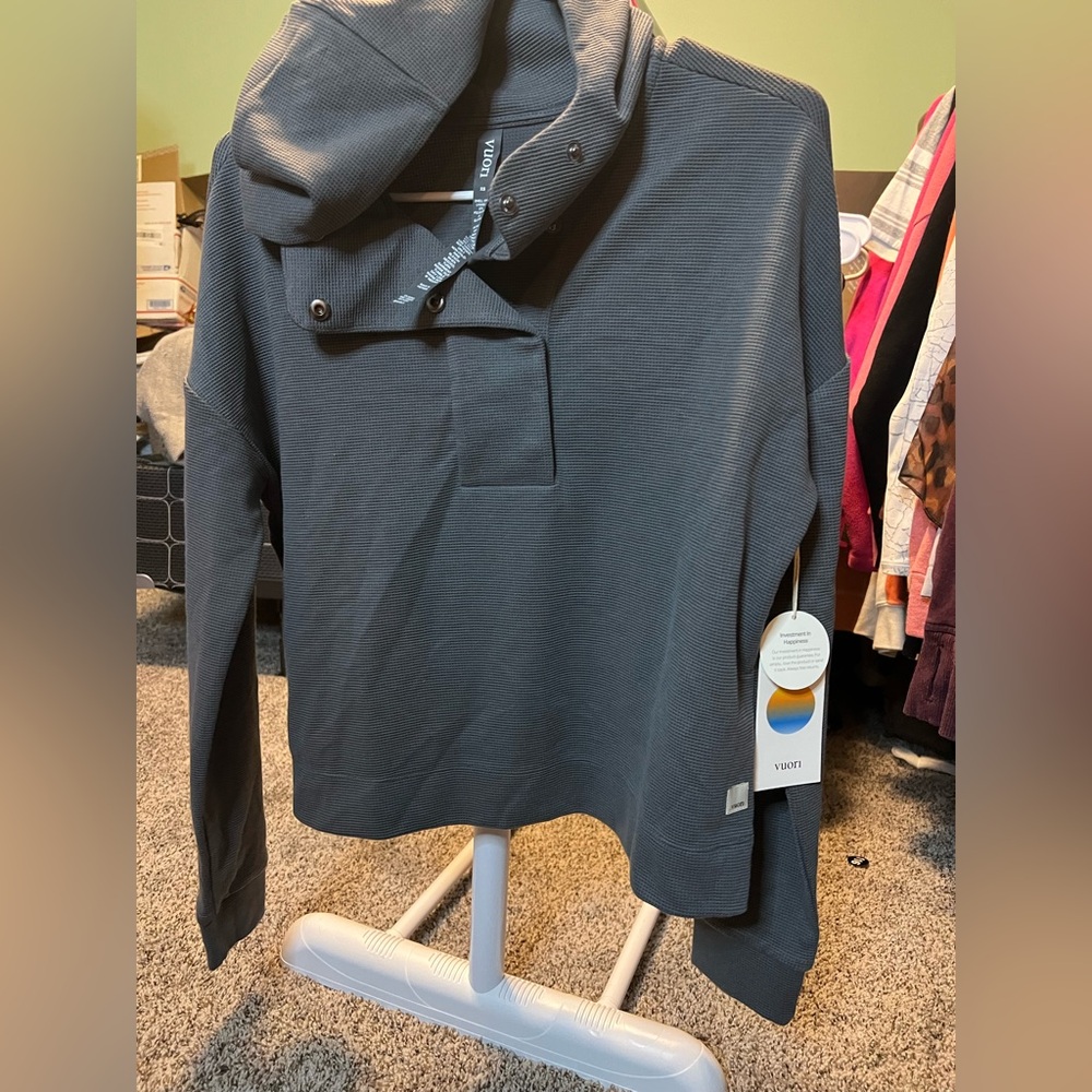 Vuori Charcoal bayside thermal Women's Hoodie - Picture 2 of 6